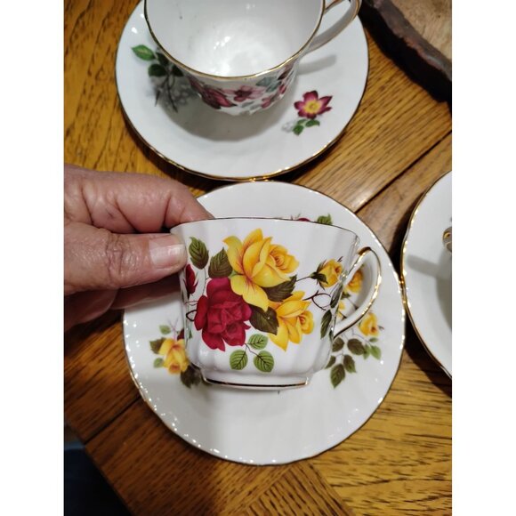 Royal Kendall fine china cups and saucers, 3 pairs, great condition - Picture 5 of 6